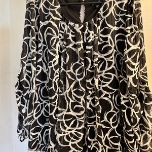 Sami & Jo Black and White Relaxed Blouse